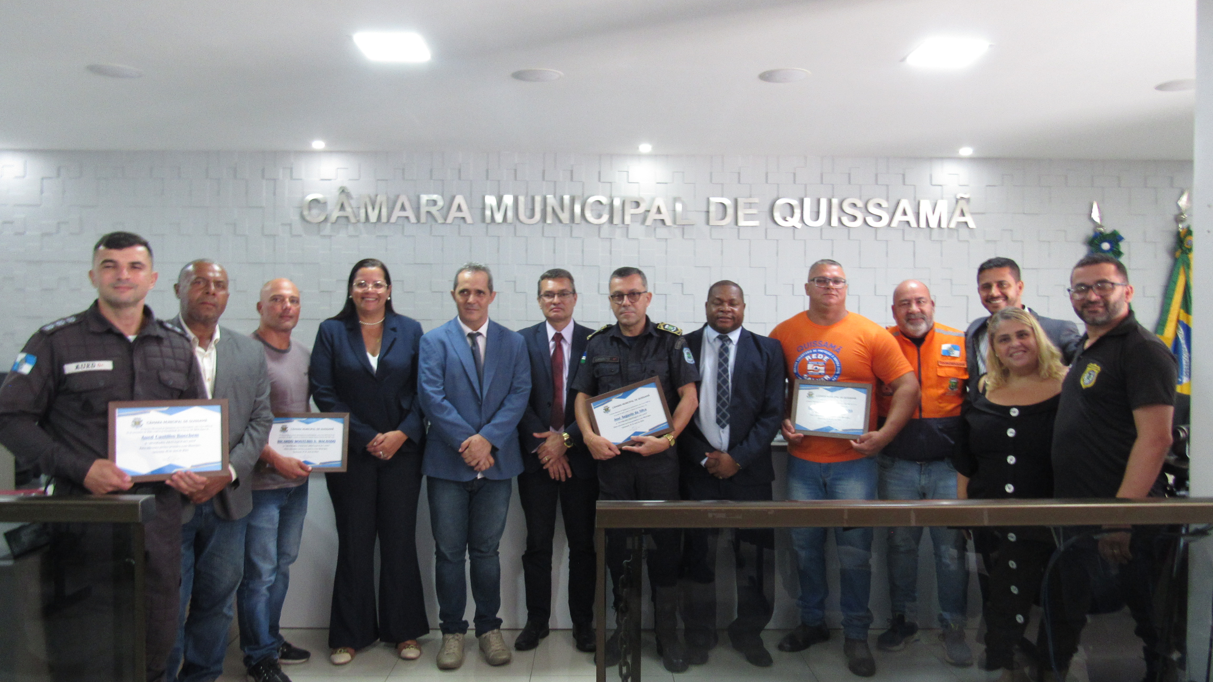 Câmara faz homenagens aos destaques do ano e Honraria Militar e Civil.